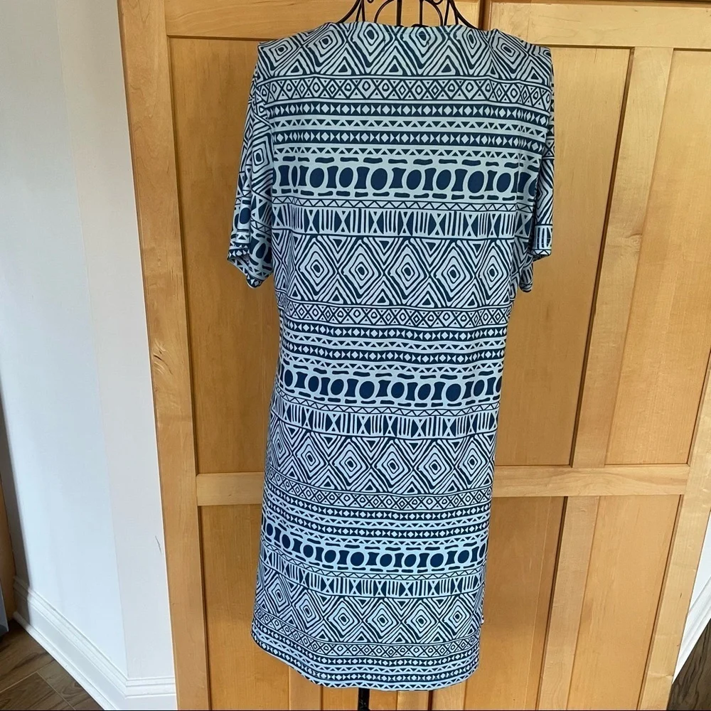 R&B Collection blue geo print scoop neck short sleeve relaxed fit Dress Large - Picture 5 of 10